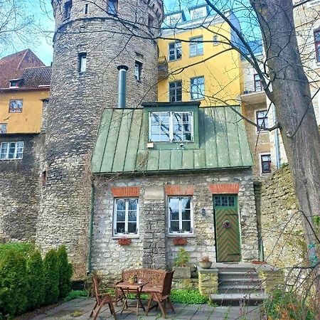 Cozy Old Town Historic House Apartment Талин Екстериор снимка
