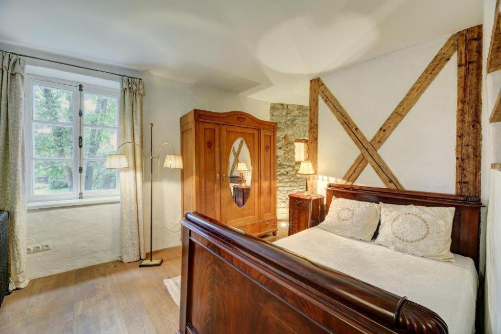 Cozy Old Town Historic House Apartment Талин Екстериор снимка