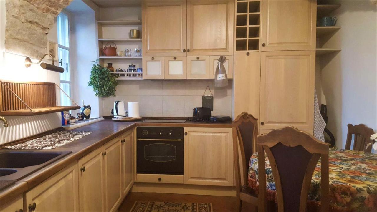 Cozy Old Town Historic House Apartment Талин Екстериор снимка