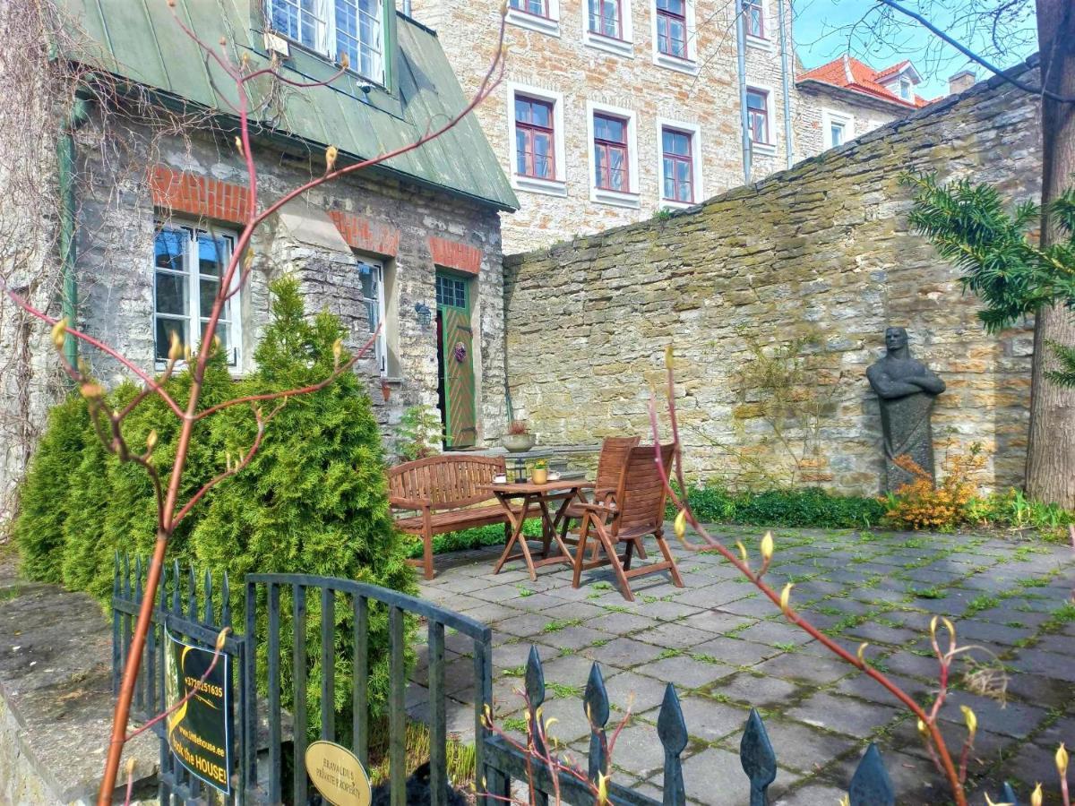 Cozy Old Town Historic House Apartment Талин Екстериор снимка