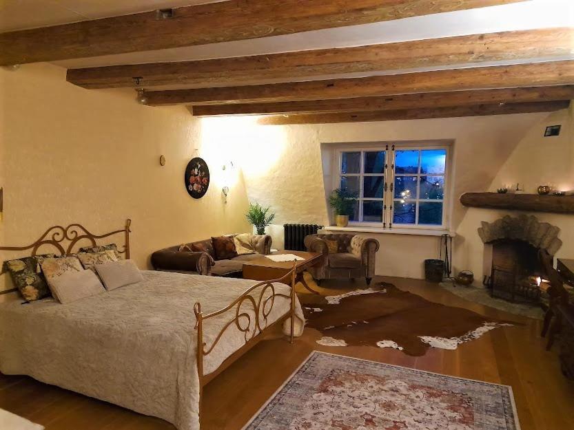 Cozy Old Town Historic House Apartment Талин Екстериор снимка